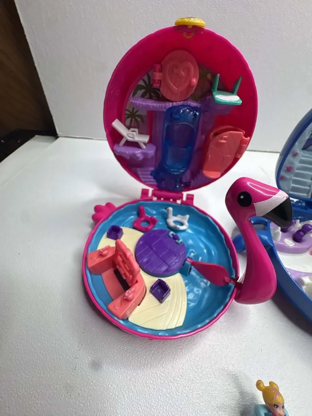Polly Pocket Assorted Bundle (Flamingo, Narwhal, Picnic, and Theater)